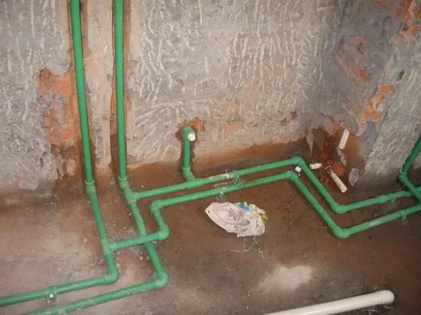 热水管安装的时候破裂怎么办 安装热水管破裂维修