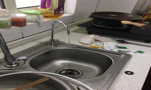 净水器水泵漏水怎么补