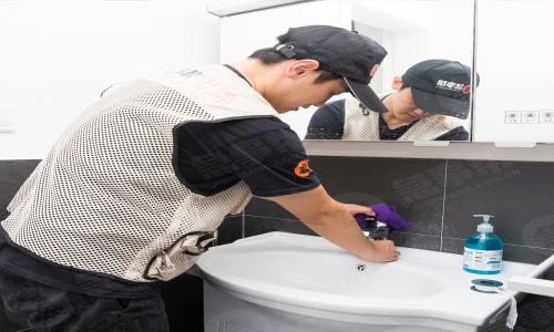 壁挂炉插头显示红灯什么意思